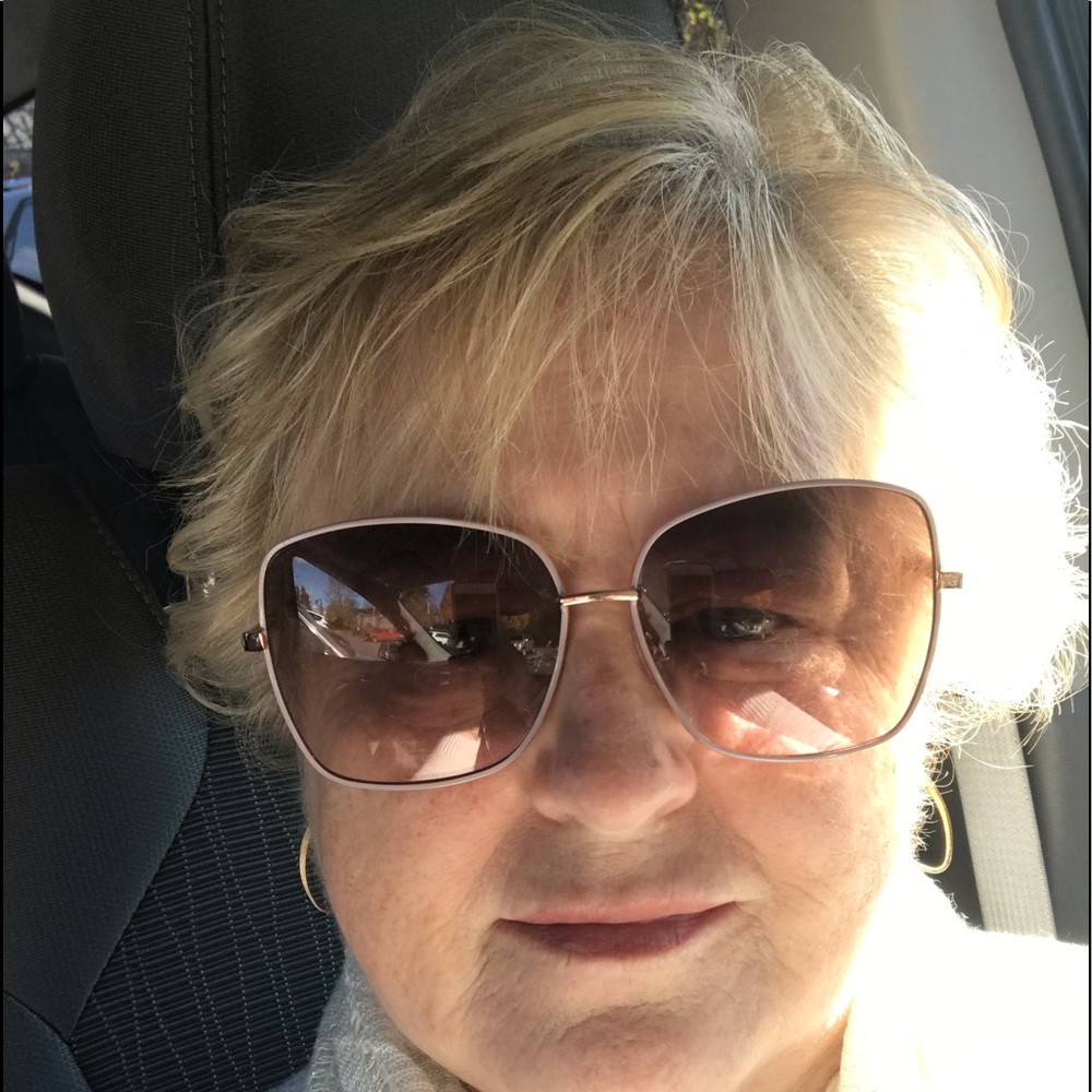 Meet your Posher, Dorothy